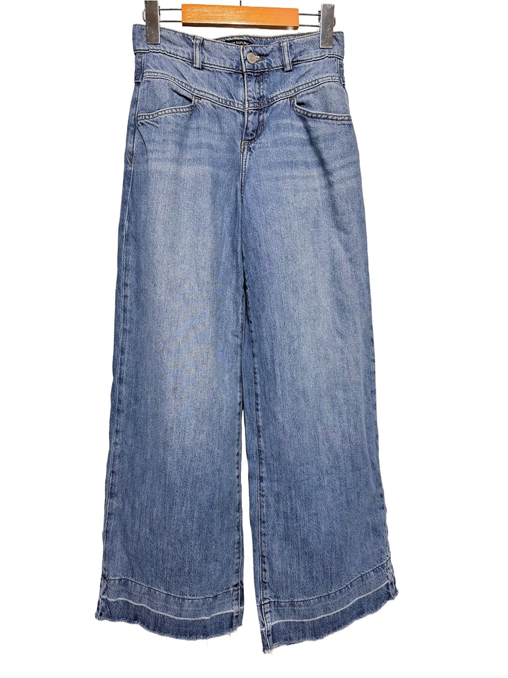 BANANA REPUBLIC Petite Wide Leg Denim Trouser Jeans Coastal Minimalist